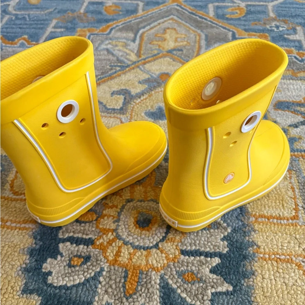 CROC Kids Yellow Rain Boots size J 1